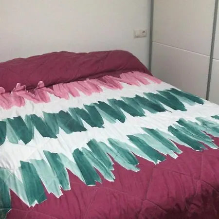 Estudio Loft En El Centro 3 O 4 Personas Cama Doble Y Sofa Cama Check In A Partir De 15 Y 30 Min Pm , Check Out Hasta 12 H Con Wifi Piscina Impresionante Con Tumbonas Y Bar Abierto De 12 A 20 Pm Parking Gratuito Muy Cercano Apartament Torremolinos