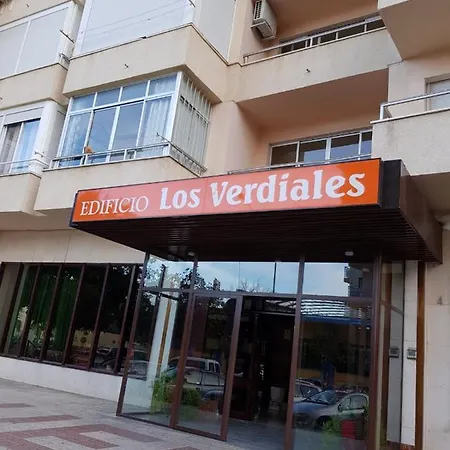 Estudio Loft: Centro Céntrico Con Wifi Y Check-out Tardío Torremolinos