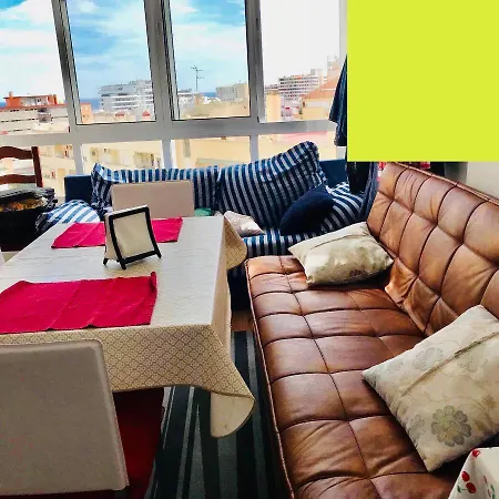 Apartman Estudio Loft En El Centro 3 O 4 Personas Cama Doble Y Sofa Cama Check In A Partir De 15 Y 30 Min Pm , Check Out Hasta 12 H Con Wifi Piscina Impresionante Con Tumbonas Y Bar Abierto De 12 A 20 Pm Parking Gratuito Muy Cercano