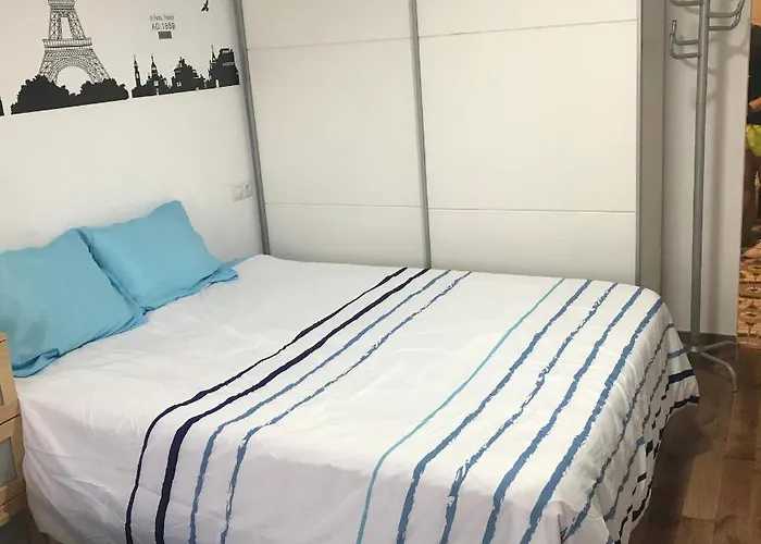 Estudio Loft En El Centro 3 O 4 Personas Cama Doble Y Sofá Nuevo Cama Doble Check In A Partir De 15 Y 30 Min Pm Check Out Hasta 12 H Con Wifi Un Solo Ambiente Todo Salón Y Con Grandes Ventanales Apartamento