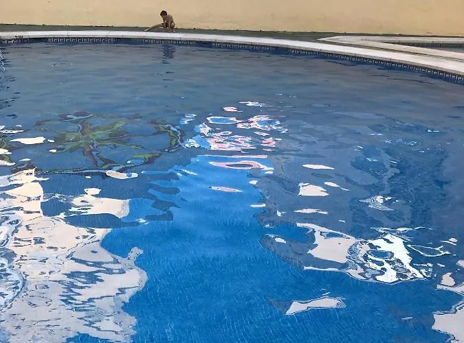 Apartamento Estudio Loft En El Centro 3 O 4 Personas Cama Doble Y Sofá Nuevo Cama Doble Check In A Partir De 15 Y 30 Min Pm Check Out Hasta 12 H Con Wifi Un Solo Ambiente Todo Salón Y Con Grandes Ventanales Torremolinos