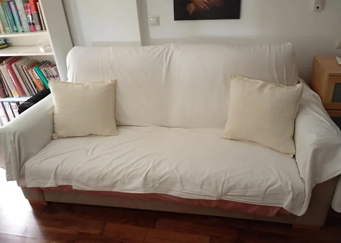 Estudio Loft En El Centro 3 O 4 Personas Cama Doble Y Sofá Nuevo Cama Doble Check In A Partir De 15 Y 30 Min Pm Check Out Hasta 12 H Con Wifi Un Solo Ambiente Todo Salón Y Con Grandes Ventanales Torremolinos