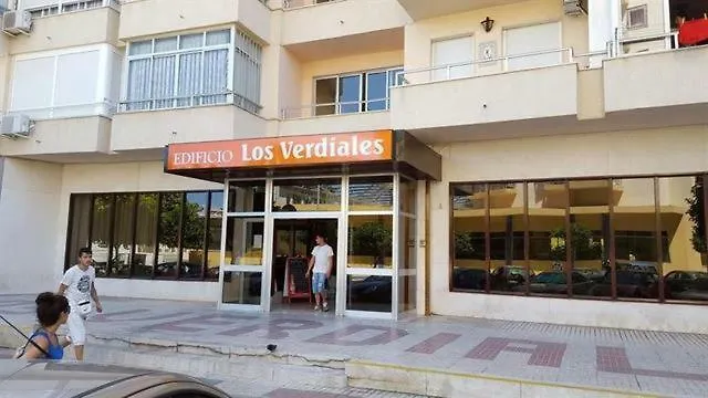 Estudio Loft En El Centro 3 O 4 Personas Cama Doble Y Sofá Nuevo Cama Doble Check In A Partir De 15 Y 30 Min Pm Check Out Hasta 12 H Con Wifi Un Solo Ambiente Todo Salón Y Con Grandes Ventanales