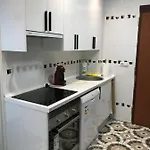 شقة Estudio Loft En El Centro 4 Personas Cama Doble Y Sofa Nuevo De Cama Doble Check In A Partir De 15 Pm O Antes Si Estuviera Libre Con Wifi Grandes Ventanales *