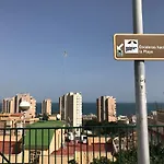 شقة Estudio Loft En El Centro 4 Personas Cama Doble Y Sofa Nuevo De Cama Doble Check In A Partir De 15 Pm O Antes Si Estuviera Libre Con Wifi Grandes Ventanales