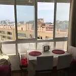 شقة Estudio Loft En El Centro 4 Personas Cama Doble Y Sofa Nuevo De Cama Doble Check In A Partir De 15 Pm O Antes Si Estuviera Libre Con Wifi Grandes Ventanales *