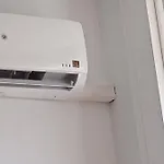 Estudio Loft En El Centro 4 Personas Cama Doble Y Sofa Nuevo De Cama Doble Check In A Partir De 15 Pm O Antes Si Estuviera Libre Con Wifi Grandes Ventanales توريمولينوس