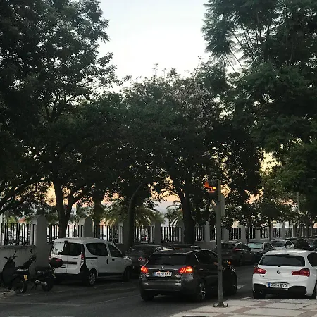 Appartement Estudio Loft En El Centro 3 O 4 Personas Cama Doble Y Sofa Cama Check In A Partir De 15 Y 30 Min Pm , Check Out Hasta 12 H Con Wifi Piscina Impresionante Con Tumbonas Y Bar Abierto De 12 A 20 Pm Parking Gratuito Muy Cercano Torremolinos