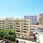 Appartement Estudio Loft En El Centro 4 Personas Cama Doble Y Sofa Nuevo De Cama Doble Check In A Partir De 15 Pm O Antes Si Estuviera Libre Con Wifi Grandes Ventanales Torremolinos