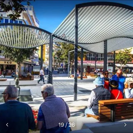 Estudio Loft En El Centro 3 O 4 Personas Cama Doble Y Sofa Cama Check In A Partir De 15 Y 30 Min Pm , Check Out Hasta 12 H Con Wifi Piscina Impresionante Con Tumbonas Y Bar Abierto De 12 A 20 Pm Parking Gratuito Muy Cercano Τορρεμολίνος