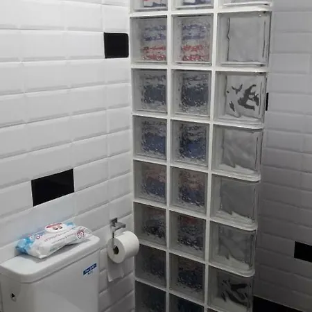 Estudio Loft En El Centro 3 O 4 Personas Cama Doble Y Sofa Cama Check In A Partir De 15 Y 30 Min Pm , Check Out Hasta 12 H Con Wifi Piscina Impresionante Con Tumbonas Y Bar Abierto De 12 A 20 Pm Parking Gratuito Muy Cercano Διαμέρισμα *