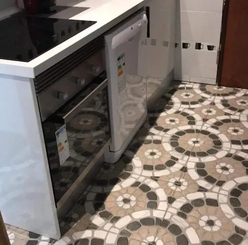 Estudio Loft En El Centro 4 Personas Cama Doble Y Sofa Nuevo De Cama Doble Check In A Partir De 15 Pm O Antes Si Estuviera Libre Con Wifi Grandes Ventanales * Torremolinos