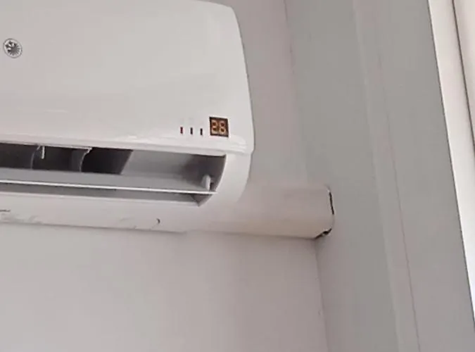 Estudio Loft En El Centro 4 Personas Cama Doble Y Sofa Nuevo De Cama Doble Check In A Partir De 15 Pm O Antes Si Estuviera Libre Con Wifi Grandes Ventanales Torremolinos