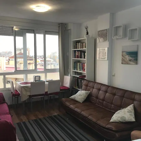 Apartamento Estudio Loft En El Centro 3 O 4 Personas Cama Doble Y Sofa Cama Check In A Partir De 15 Y 30 Min Pm , Check Out Hasta 12 H Con Wifi Piscina Impresionante Con Tumbonas Y Bar Abierto De 12 A 20 Pm Parking Gratuito Muy Cercano