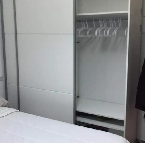 Апартаменты Estudio Loft En El Centro 4 Personas Cama Doble Y Sofa Nuevo De Cama Doble Check In A Partir De 15 Pm O Antes Si Estuviera Libre Con Wifi Grandes Ventanales