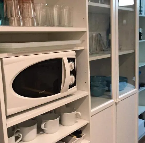 Estudio Loft En El Centro 4 Personas Cama Doble Y Sofa Nuevo De Cama Doble Check In A Partir De 15 Pm O Antes Si Estuviera Libre Con Wifi Grandes Ventanales *