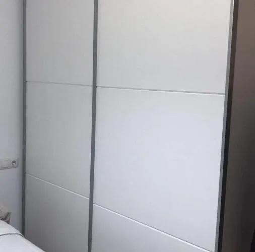 Апартаменты Estudio Loft En El Centro 4 Personas Cama Doble Y Sofa Nuevo De Cama Doble Check In A Partir De 15 Pm O Antes Si Estuviera Libre Con Wifi Grandes Ventanales *