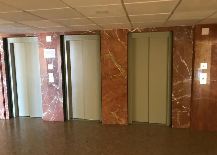 Апартаменты Estudio Loft En El Centro 4 Personas Cama Doble Y Sofa Nuevo De Cama Doble Check In A Partir De 15 Pm O Antes Si Estuviera Libre Con Wifi Grandes Ventanales Торремолинос