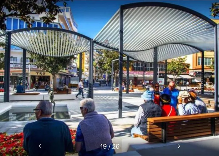 Estudio Loft En El Centro 4 Personas Cama Doble Y Sofa Nuevo De Cama Doble Check In A Partir De 15 Pm O Antes Si Estuviera Libre Con Wifi Grandes Ventanales Торремолинос