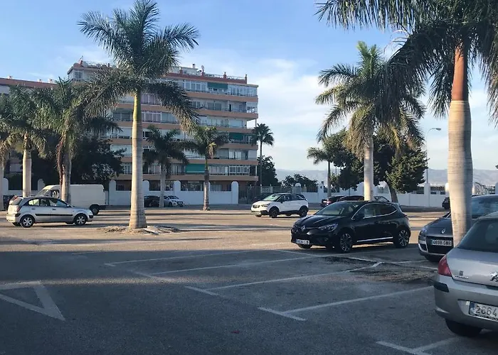 Estudio Loft En El Centro 4 Personas Cama Doble Y Sofa Nuevo De Cama Doble Check In A Partir De 15 Pm O Antes Si Estuviera Libre Con Wifi Grandes Ventanales Апартаменты *