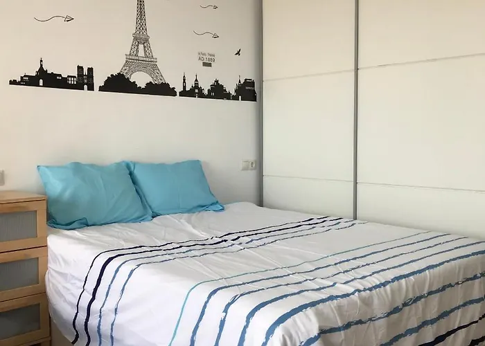 Estudio Loft En El Centro 4 Personas Cama Doble Y Sofa Nuevo De Cama Doble Check In A Partir De 15 Pm O Antes Si Estuviera Libre Con Wifi Grandes Ventanales Апартаменты *