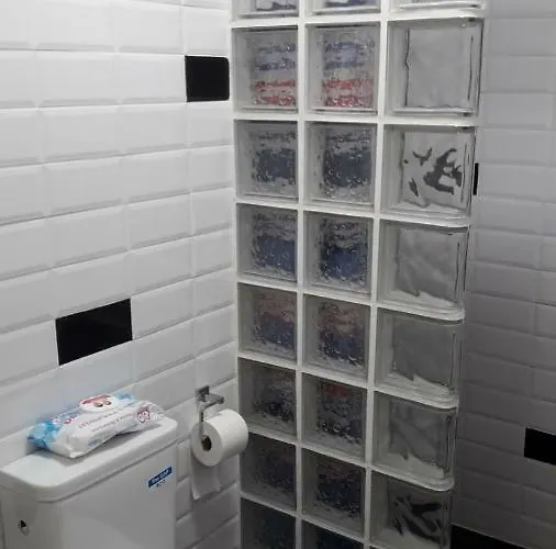 Estudio Loft En El Centro 4 Personas Cama Doble Y Sofa Nuevo De Cama Doble Check In A Partir De 15 Pm O Antes Si Estuviera Libre Con Wifi Grandes Ventanales Апартаменты *